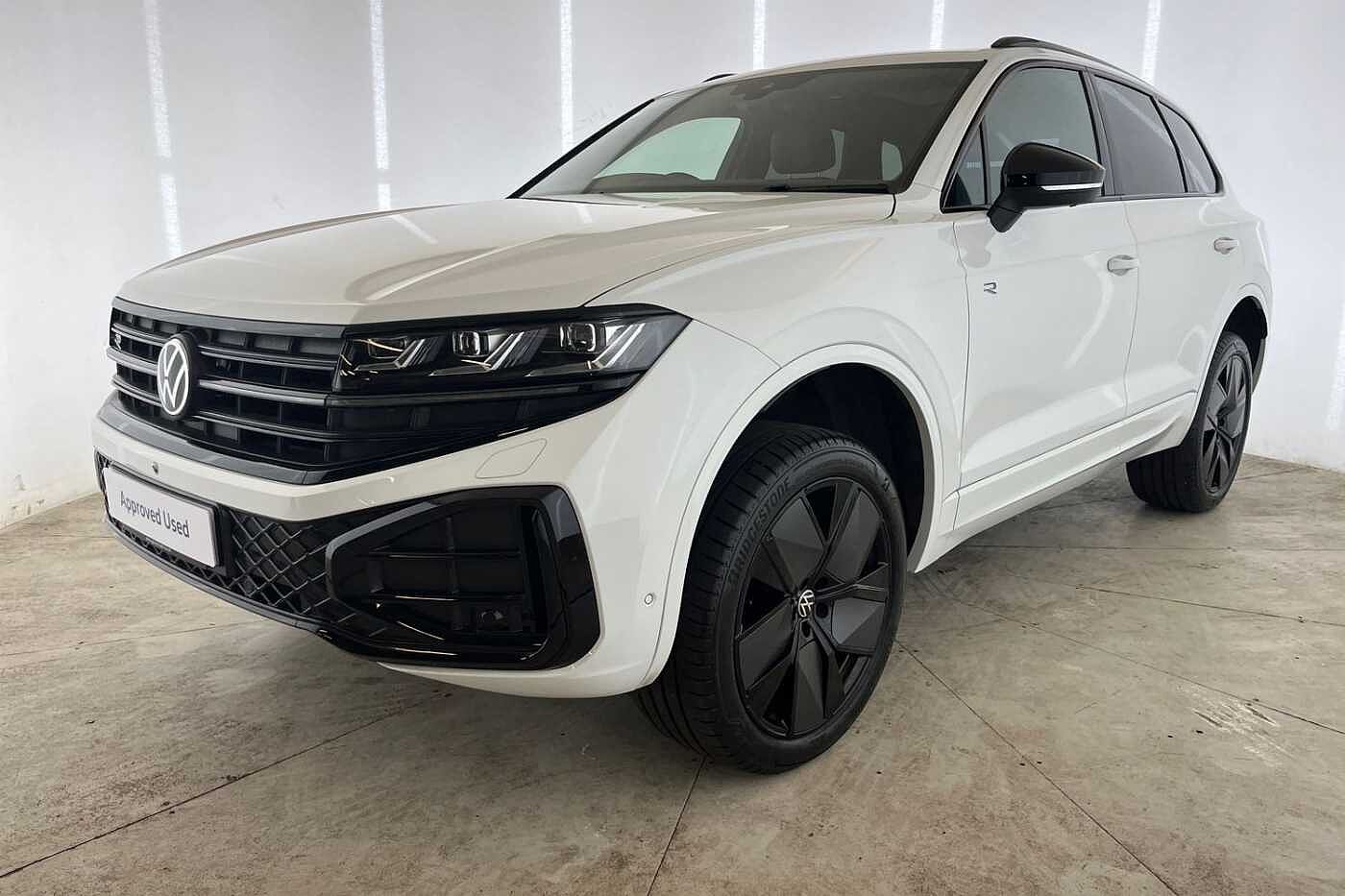 Volkswagen Touareg 3.0 TDI V6 Black Edition Tiptronic 4Motion Euro 6 (s/s) 5dr
