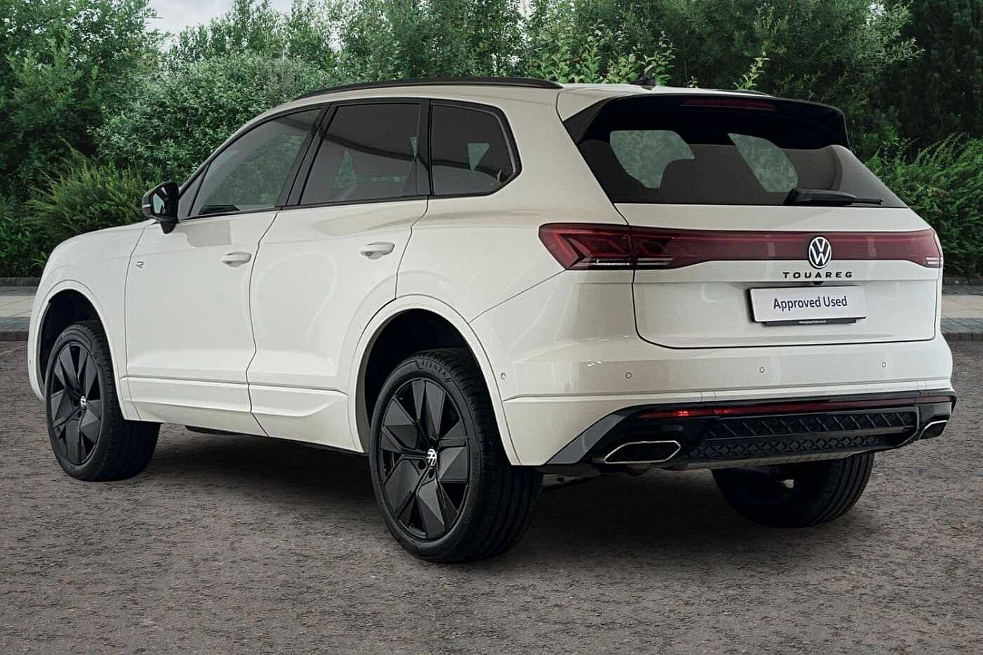 Volkswagen Touareg 3.0 TDI V6 Black Edition Tiptronic 4Motion Euro 6 (s/s) 5dr