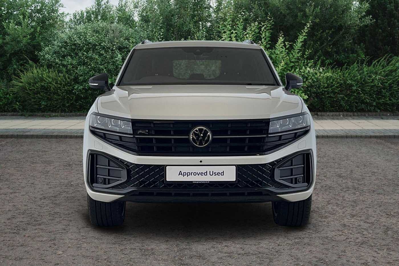 Volkswagen Touareg 3.0 TDI V6 Black Edition Tiptronic 4Motion Euro 6 (s/s) 5dr