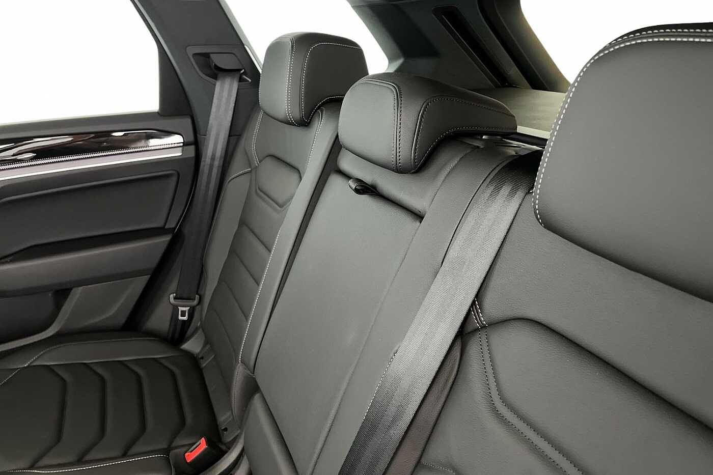 Volkswagen Touareg 3.0 TDI V6 Black Edition Tiptronic 4Motion Euro 6 (s/s) 5dr