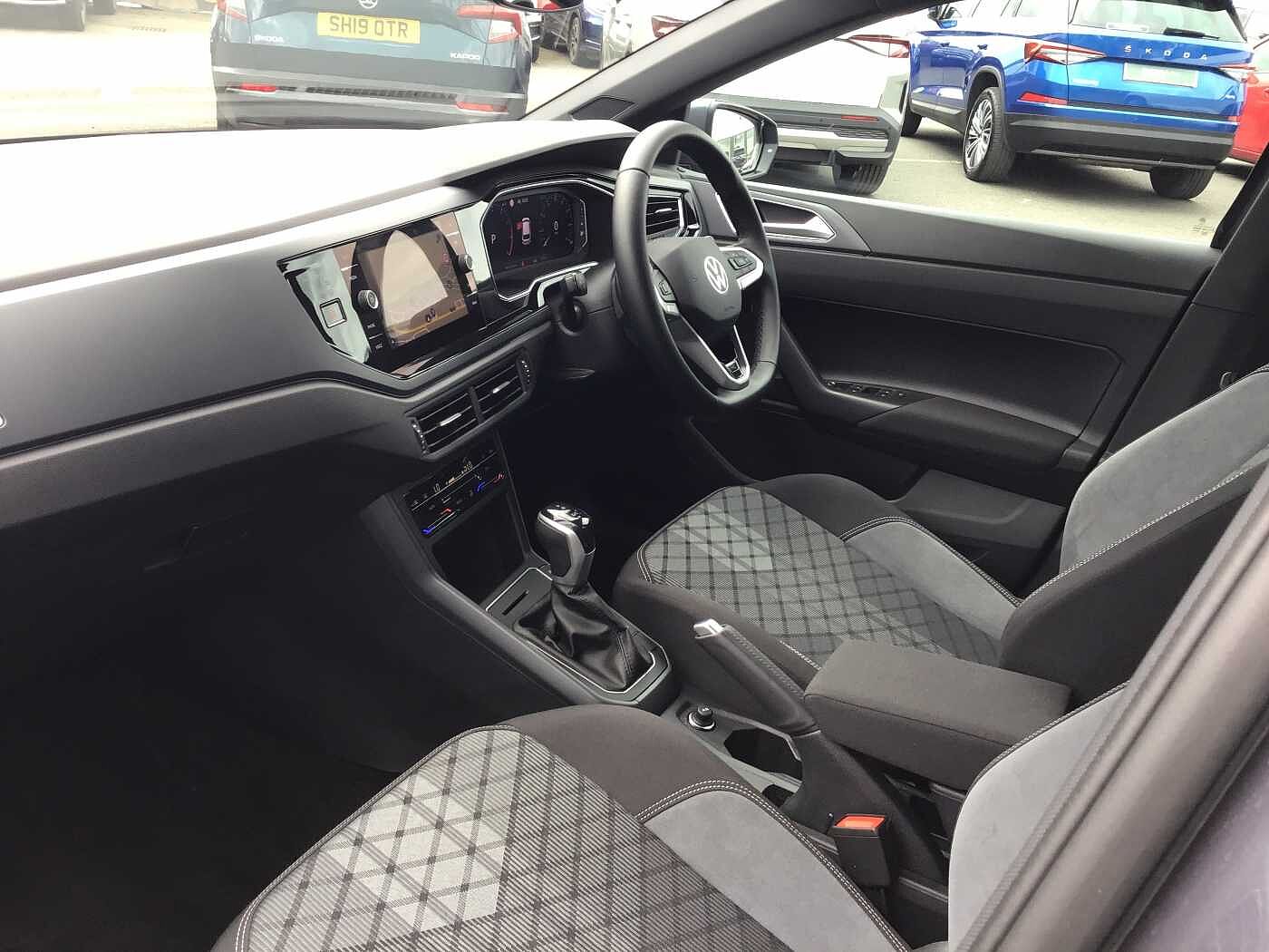Volkswagen Polo 1.0 TSI (115ps) R-Line DSG